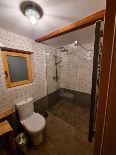 Bacmańska Chata z pięknym widokiem przy szlaku jacuzzi Beskidy