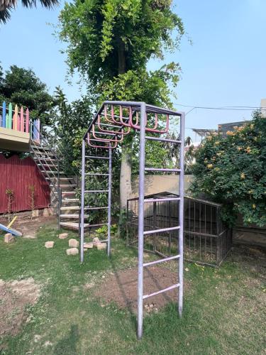 Cottage I 5min to M-2 Motorway 10min to BahriaTown - image 4