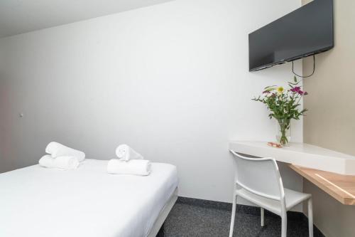 Metropole Shared Space With Private Room