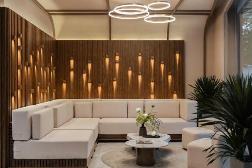 Előcsarnok, Kin Hotel Thai Van Lung near Népi Bizottság Épület