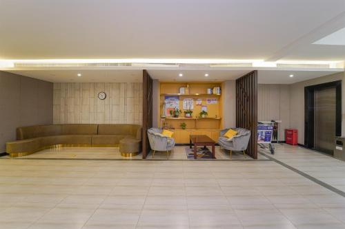 Shanghai Dihang Boutique Hotel Pudong Airport Branch - Provides shuttle service to Pudong Airport and Disneyland, Shanghai (photo 10)