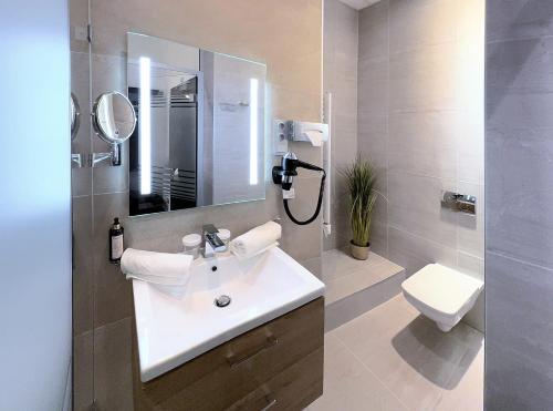 Fashion City Hotel Superior Room Type - Atryum Inside View Twin Room