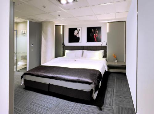 Fashion City Hotel Superior Room Type - Standard Queen Room