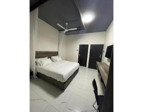The Ivory Suites Room Type - Deluxe Double Room