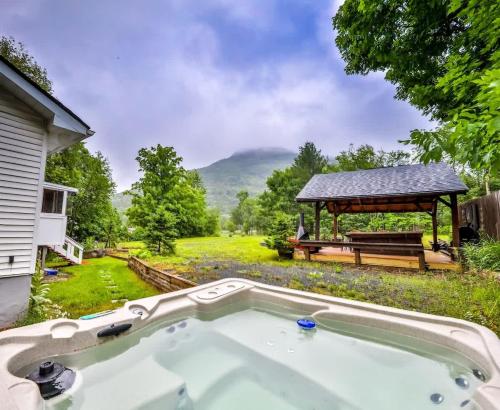 Hunter Hideaway with Hot Tub in Lanesville, Vereinigte Staaten von Amerika