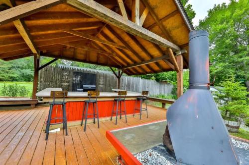 Hunter Hideaway with Hot Tub in Хантер