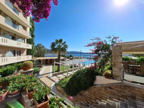 马尔马里湾酒店