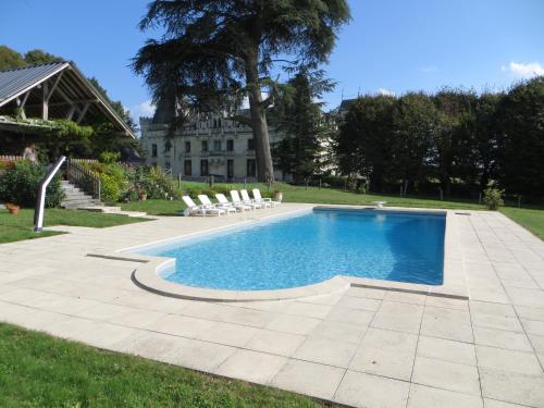 Château de Salvert - Appartement & Chambre d'Hôtes