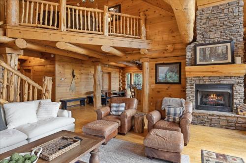 Cabin Fever Lodge #750 in Gatlinburg, USA