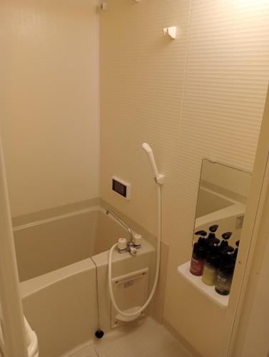 Standard Twin Room image 2