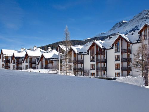 Schweizerhof Ferienwohnungen Lenzerheide 3