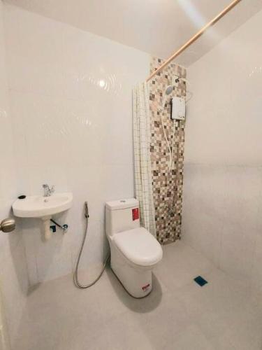 TRP4 - Rustic Styled 2BR Townhouse in DecaClark Angeles