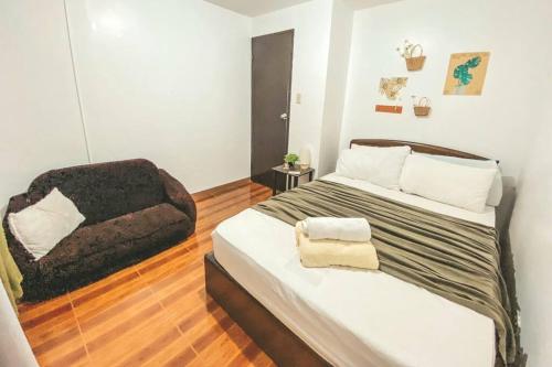 TRP4 - Rustic Styled 2BR Townhouse in DecaClark Angeles