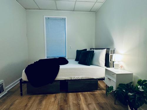 Midsize Room in Niagra Falls in Niagara Falls, USA