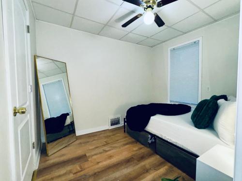 Midsize Room in Niagra Falls in Niagara Falls, USA