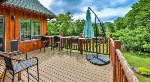 Dog-Friendly Mountain Hideaway in Jewett, USA