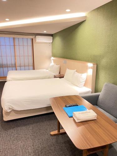 Deluxe Double Room image 8