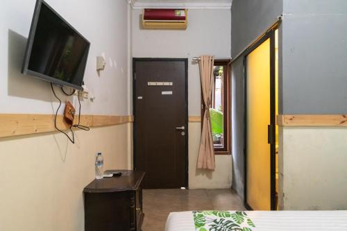 Safaraz Garden near Galaxy Bekasi Mitra RedDoorz – Bekasi, PA