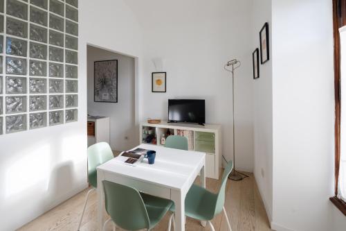 2 bedrooms flat near the Colosseum, Řím (fotografie 9)
