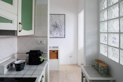 2 bedrooms flat near the Colosseum, Řím (fotografie 10)