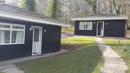 2 bedrooms, 3 beds