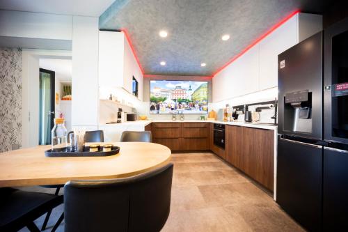 DH Family and Whirlpool Apartment 3kk - Videnska 2