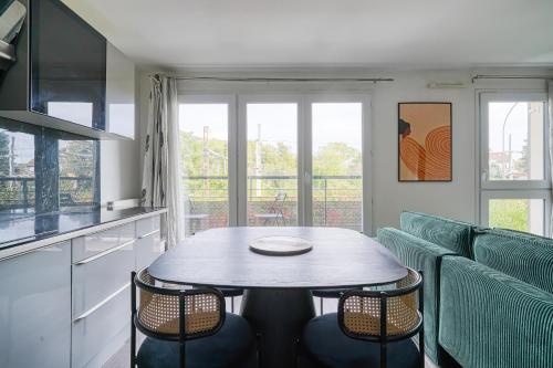 кухня, L'évasion Parisienne à Argenteuil (L'evasion Parisienne a Argenteuil) in Аржентей