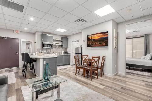 Stylish and Prestigious - 2 Bed 2 Bath On The Avenue