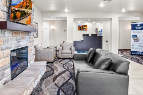 Cobblestone Hotel & Suites Denmark - Green Bay - main image