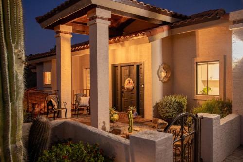 Southwestern Desert Escape Pool, Hot, Tub, Sleeps 12