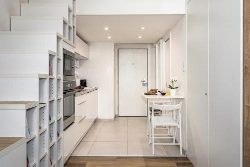 Prague Days - Cozy Studio with Netflix in Karlín - image 8