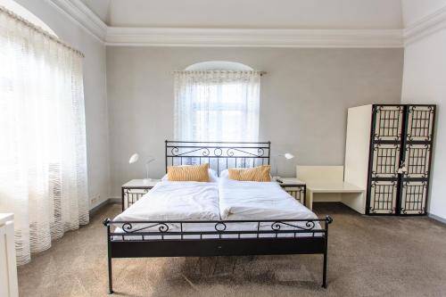 Hotel Villa Nečas Žilina - image 8