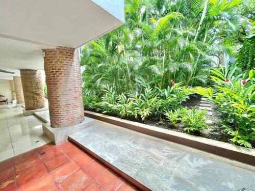 The Best Location & Comfort At Walled City!