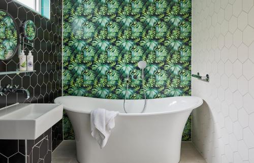 608550501 Hotel Indigo - Bath by IHG