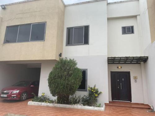 3 Bdrm city view with pool at Dzorwulu in Abelemkpe