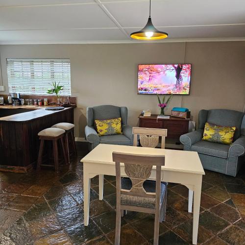 Tsitsikamma Gardens Cottages Self-catering Cottages in Kareedouw