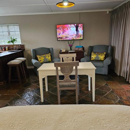 Tsitsikamma Gardens Cottages Self-catering Cottages in Kareedouw