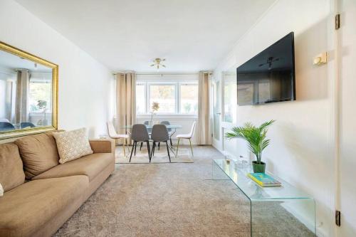 Beautiful 3-bed house-the centre, Londra