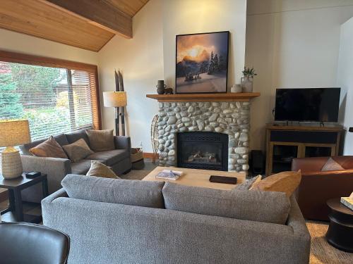 Casa Bella Montagna in Whistler, Canada