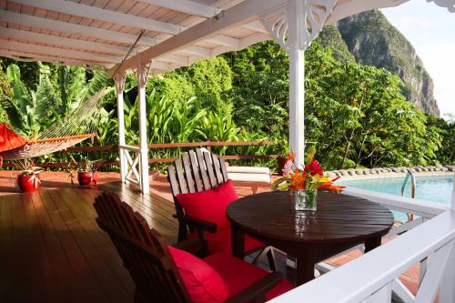 Facilities, Stonefield Villa Resort in Soufriere