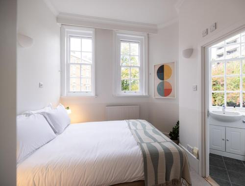 The Regency by Nestor Room Type - Two-Bedroom Superior Apartment