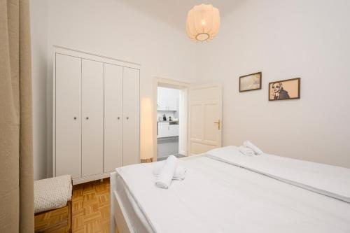 One-Bedroom Family Apartment image 5