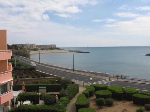 Confortable T3 avec terrasse et accès plage à Sète - FR-1-472-201 - image 3