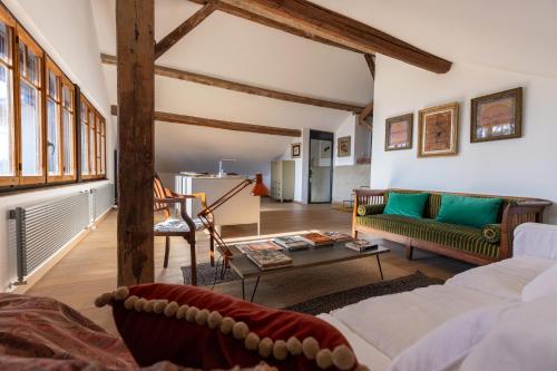 'Le Petit Clos Suites'- Charming Getaway on Leman Lake in 尼永