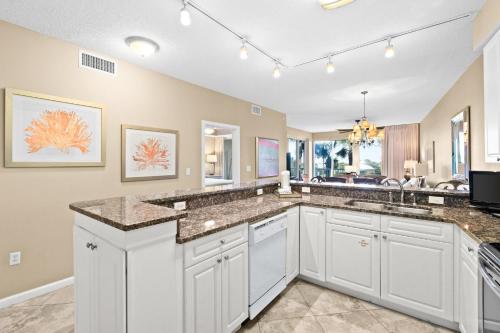 The Crescent 107 in Destin, USA