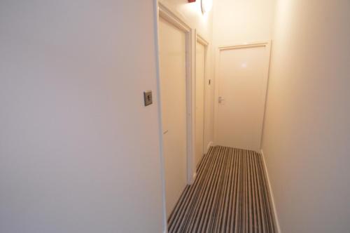 บริการและสิ่งอำนวยความสะดวก, Wg Apartment in มาคเคิลไฟล์