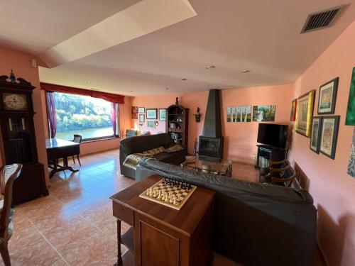 Koplietošanas atpūtas telpa ar TV, Casa Río Miño CORTEGADA (Casa Rio Mino CORTEGADA) in Cortegada