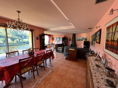 Iekārtas, Casa Río Miño CORTEGADA (Casa Rio Mino CORTEGADA) in Cortegada