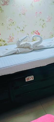 PG Mahira Dormitory – Bombay/ Mumbai, KY