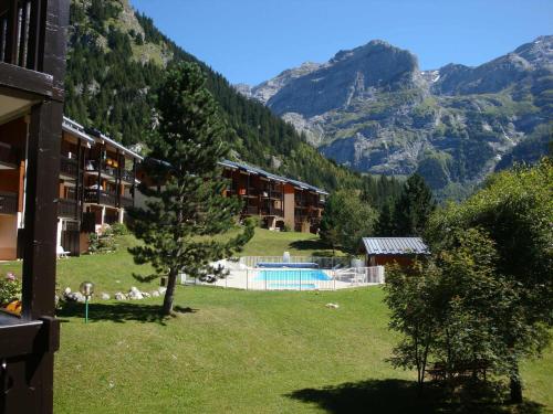 Charmant 2 pièces près des pistes avec balcon et piscine chauffée - FR-1-464-9 Charmant 2 pièces près des pistes avec balcon et piscine chauffée - FR-1-464-9